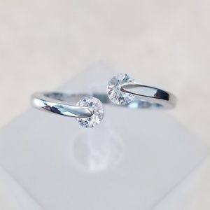 Delicate 18k ring